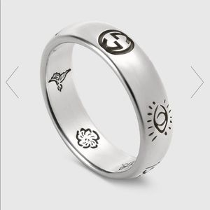 "Blind For Love" Gucci ring